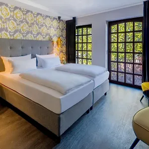 Hotel Rugs, Colonia